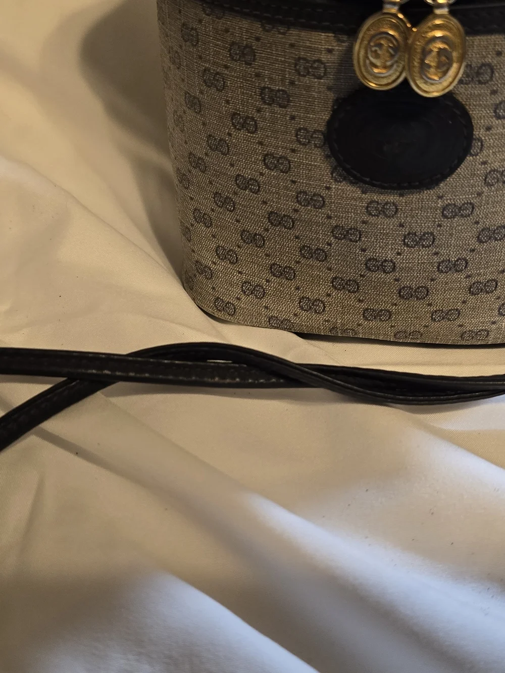 Vintage Gucci Monogram GG Supreme Canteen Binocular Vanity Crossbody Bag - Blue